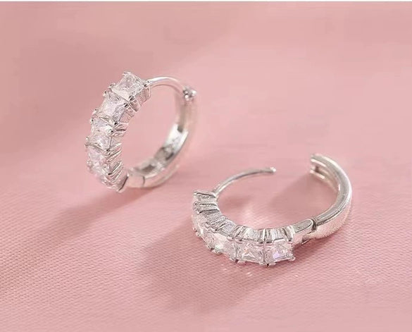Women's Simple Geometric Wavy Round Hoop Earrings In S925 Sterling Silver With Zircon Diamond Inlay