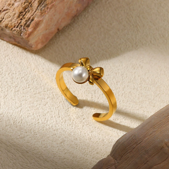 Women's Simple Titanium Steel And Imitation Pearl Ring With Geometric Heart Flower And Bow Patterns 18K Goldplated