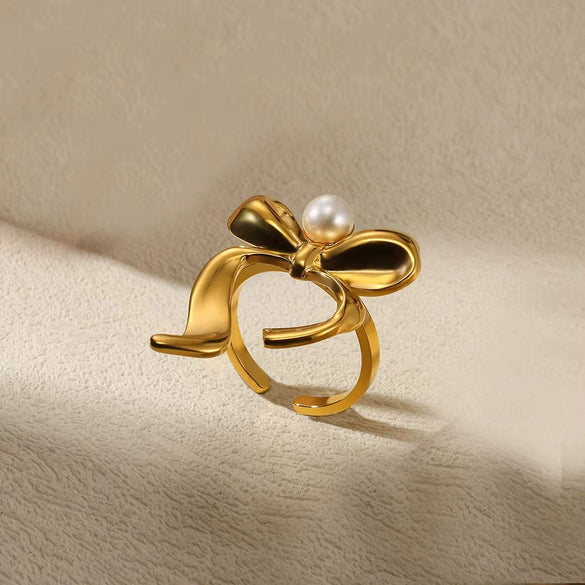 Women's Simple Titanium Steel And Imitation Pearl Ring With Geometric Heart Flower And Bow Patterns 18K Goldplated