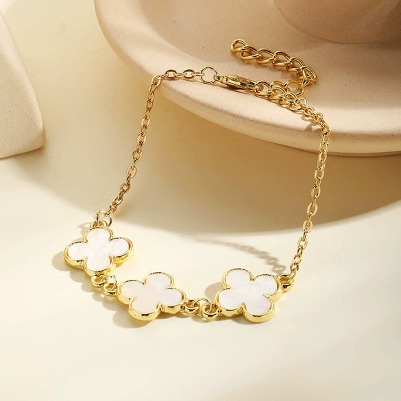 Women's Simple Zinc Alloy Fourleaf Clover Geometric Pattern Electroplated Bracelet