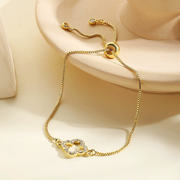 Women's Simple Zinc Alloy Fourleaf Clover Geometric Pattern Electroplated Bracelet