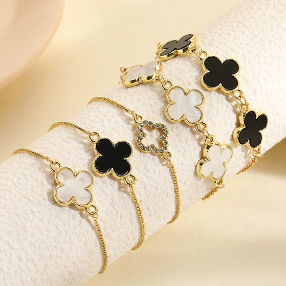 Women's Simple Zinc Alloy Fourleaf Clover Geometric Pattern Electroplated Bracelet