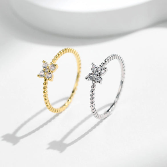 Women's Small Fresh Mori Style Four Leaf Clover Diamond Two Color Ring In S925 Sterling Silver