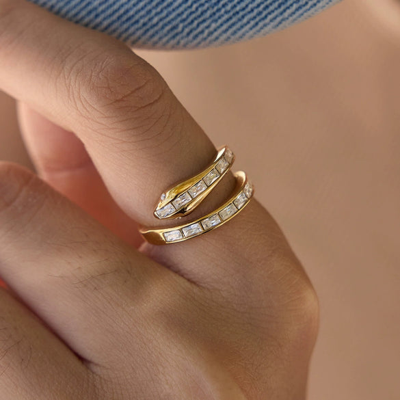 Women's Snake Shape Stainless Steel Ring With Vacuum Gold Plating Geometric Animal Style Hypoallergenic Fashion Jewelry