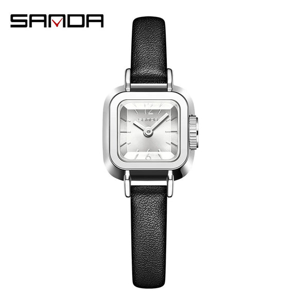 Women's Square Alloy Alloy Case Quartz Watch With Mesh Belt And Roman Pattern Waterproof Fashion Simple Compact Leisure Style