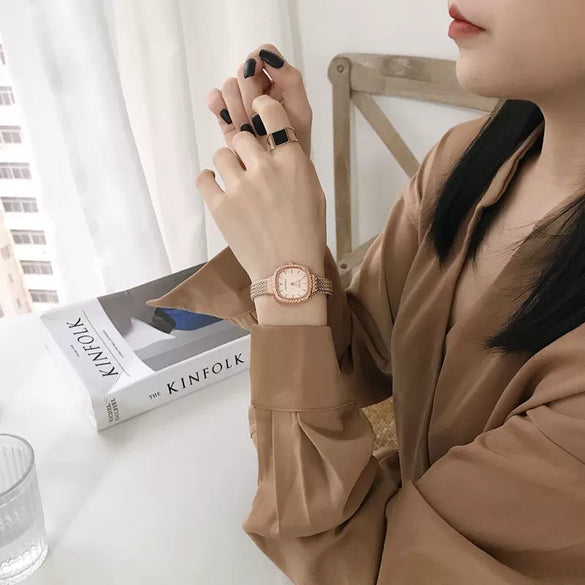 Women's Square Alloy And Stainless Steel Bracelet Watch Simple Retro Style With Printed Logo