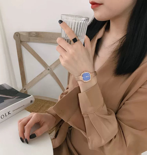 Women's Square Alloy And Stainless Steel Bracelet Watch Simple Retro Style With Printed Logo