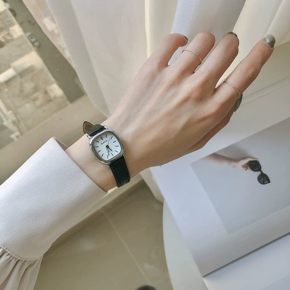 Women's Square Alloy Case Imitation Leather Strap Simple Retro Leisure Watch
