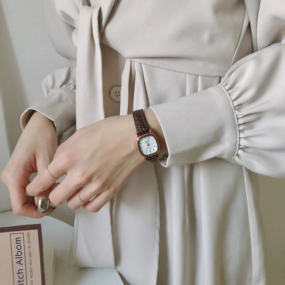 Women's Square Alloy Case Imitation Leather Strap Simple Retro Leisure Watch