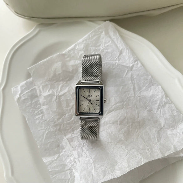 Women's Square Alloy Case Steel Strip Leisure Quartz Watch With Ordinary Glass Mirror