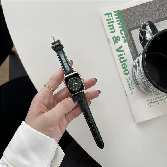 Women's Square Alloy Watch With Ordinary Glass Mirror And Diamond Design Simple Fashion And Leisure Style