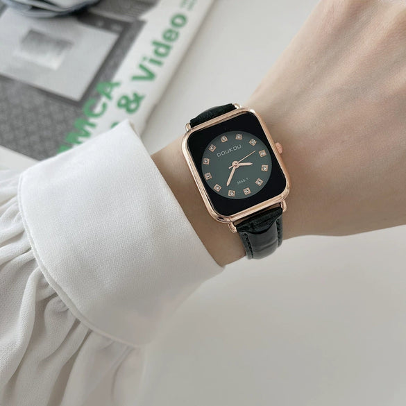 Women's Square Alloy Watch With Ordinary Glass Mirror And Diamond Design Simple Fashion And Leisure Style