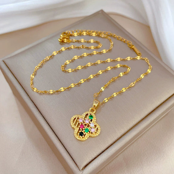 Women's Stainless Steel And Copper Fourleaf Flower Geometric Necklace With Electroplating