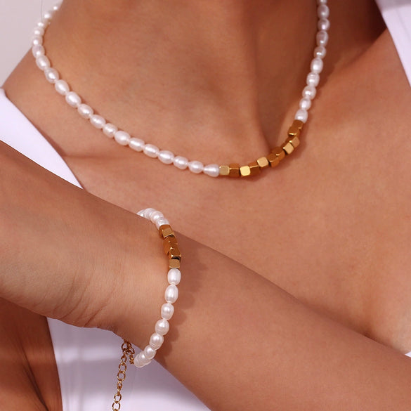 Women's Stainless Steel And Titanium Steel Geometric Beaded Bracelet And Necklace Set With Electroplating