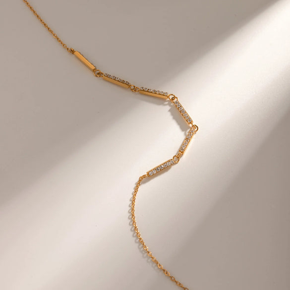 Women's Stainless Steel And Titanium Steel Geometric Inlaid Rhinestone Necklace Jewelry Electroplating