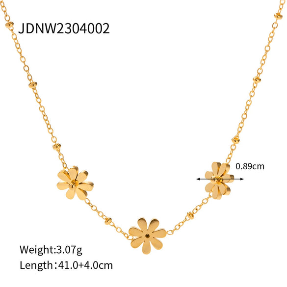 Women's Stainless Steel And Titanium Steel Geometric Sunflower Little Daisy Electroplated Necklace