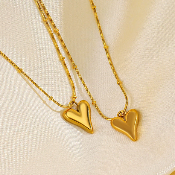 Women's Stainless Steel And Titanium Steel Heart Shaped Elegant Fashion Jewelry Necklace With Electroplating Design