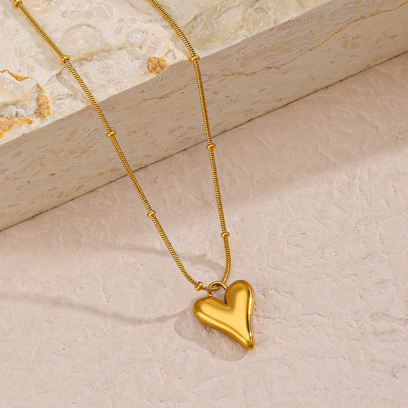 Women's Stainless Steel And Titanium Steel Heart Shaped Elegant Fashion Jewelry Necklace With Electroplating Design