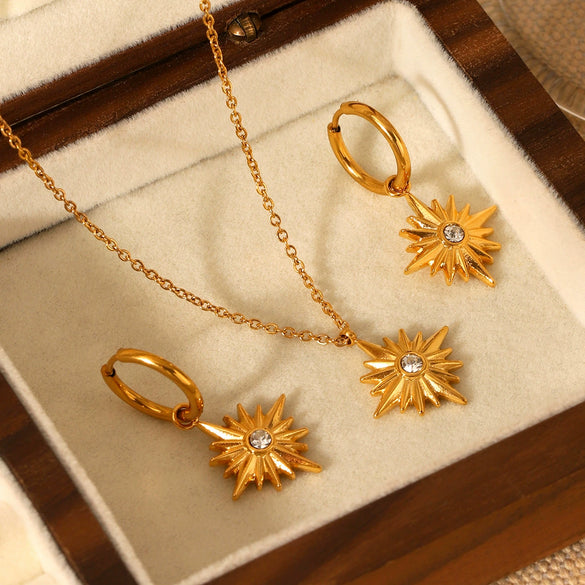 Women's Stainless Steel And Titanium Steel Jewelry Set With Diamonds Geometric Star Necklace And Earrings
