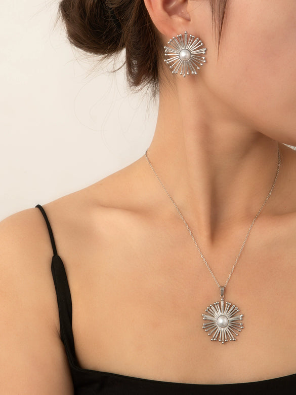 Women's Stainless Steel And Titanium Steel Sunflower Necklace Set High End Non Fading