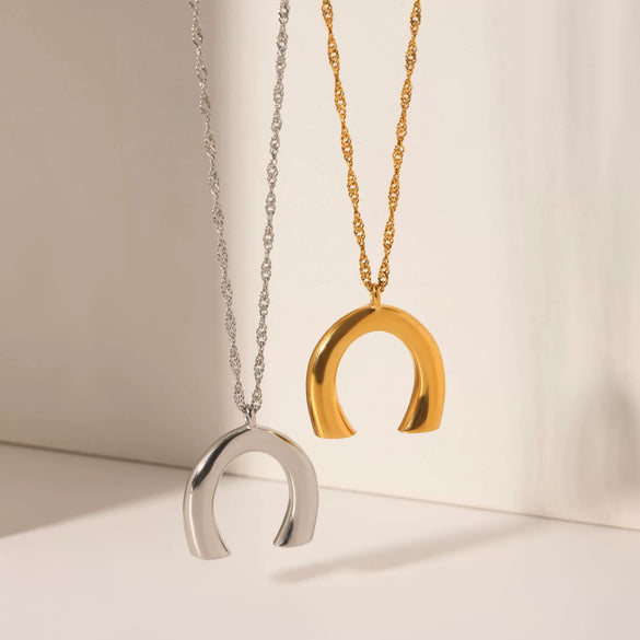 Women's Stainless Steel And Titanium Steel Water Wave Chain Ushaped Geometric Pendant Necklace With Electroplating
