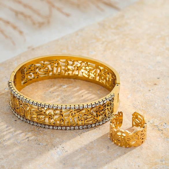 Women's Stainless Steel Bracelet And Ring Set With Rhinestone Irregular Hollow Carved Retro Design And 18K Gold Vacuum Plating