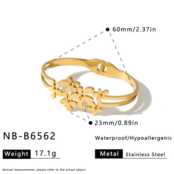 Women’s Stainless Steel Bracelet With Flower And Heart Pattern Zircon Rhinestone Accents And 18K Vacuum Plated Finish