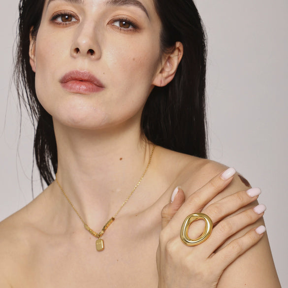 Women's Stainless Steel Fashion Geometric Exaggerated Pendant Collarbone Necklace Plated With Gold