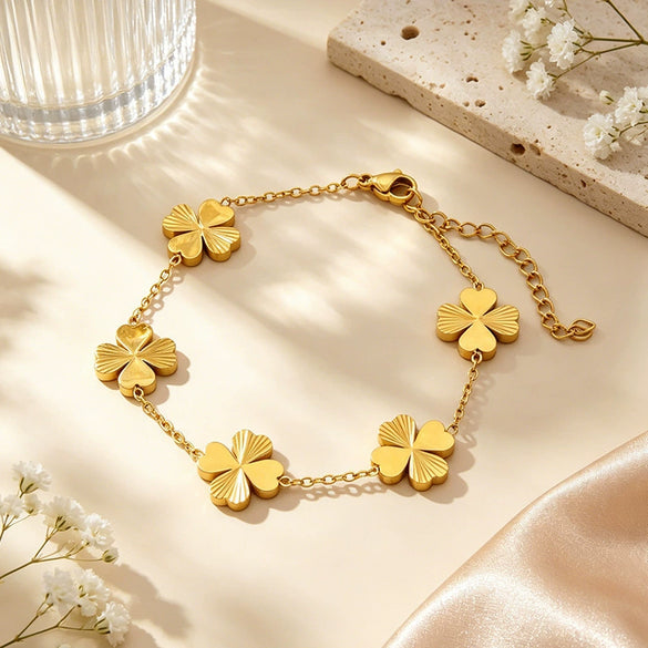 Women's Stainless Steel Four Leaf Clover Flower Bracelet With Electroplated Finish Elegant Temperament Style Light Luxury Jewelry