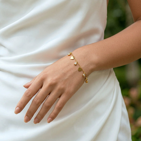 Women's Stainless Steel Geometric Bracelet With Rhinestone Accents And 18K Vacuum Plated Finish Simple Versatile Jewelry