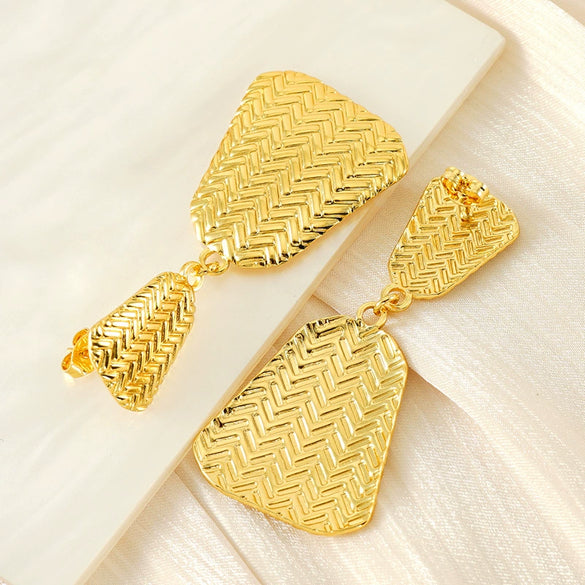 Women's 316L Stainless Steel Geometric Irregular Woven Earrings With Electroplating