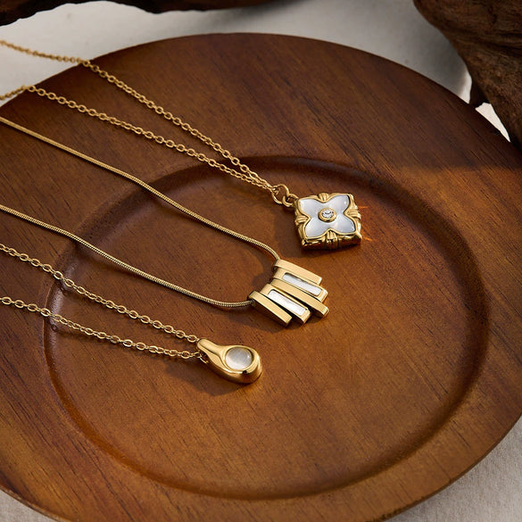 Women's Stainless Steel Geometric Mother Of Pearl Long Necklace With 18K Gold Vacuum Plating Minimalist Light Luxury Chain