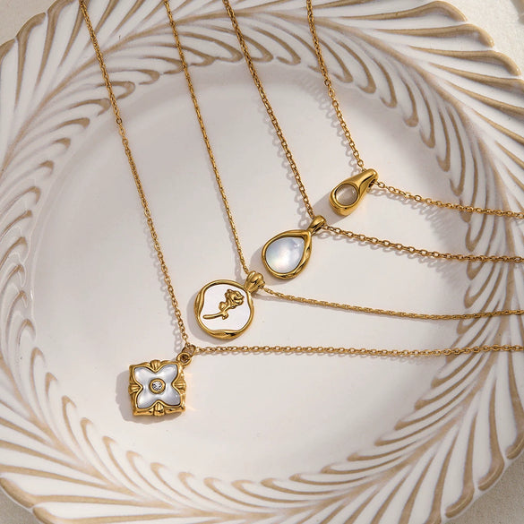 Women's Stainless Steel Geometric Mother Of Pearl Long Necklace With 18K Gold Vacuum Plating Minimalist Light Luxury Chain
