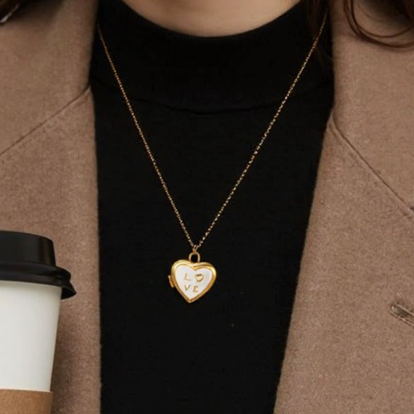 Women's Stainless Steel Geometric Photo Album Pendant O Word Chain Necklace With Electroplating