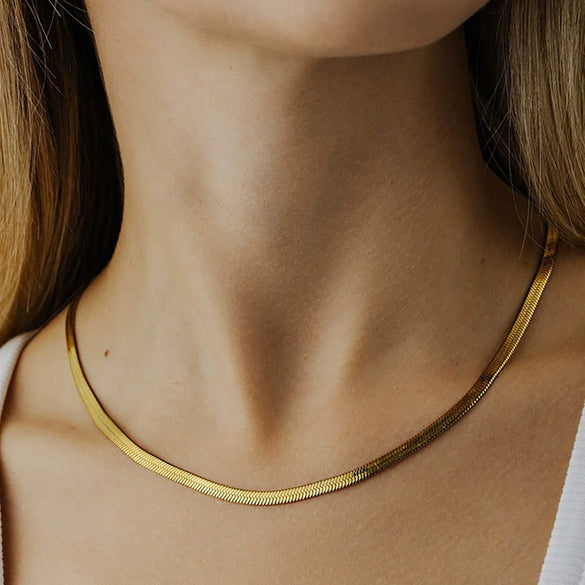 Women's Stainless Steel Geometric Snake Blade Chain Necklace With Electroplating