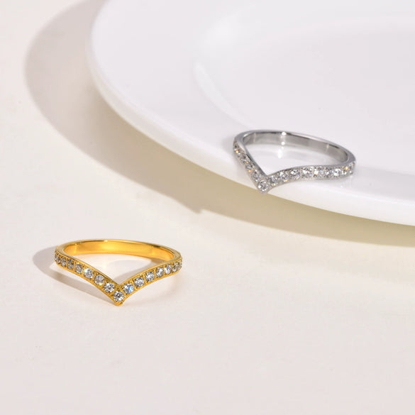 Women's Stainless Steel Geometric Vshaped Zircon Ring Jewelry With Diamond Design