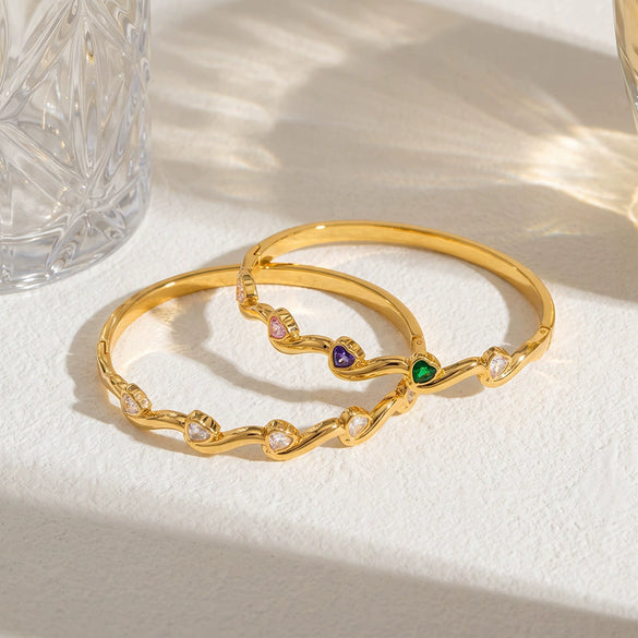 Women’s Stainless Steel Heart Pattern Bracelet With Zircon Accents And Gold Plated Finish Simple Elegant Design