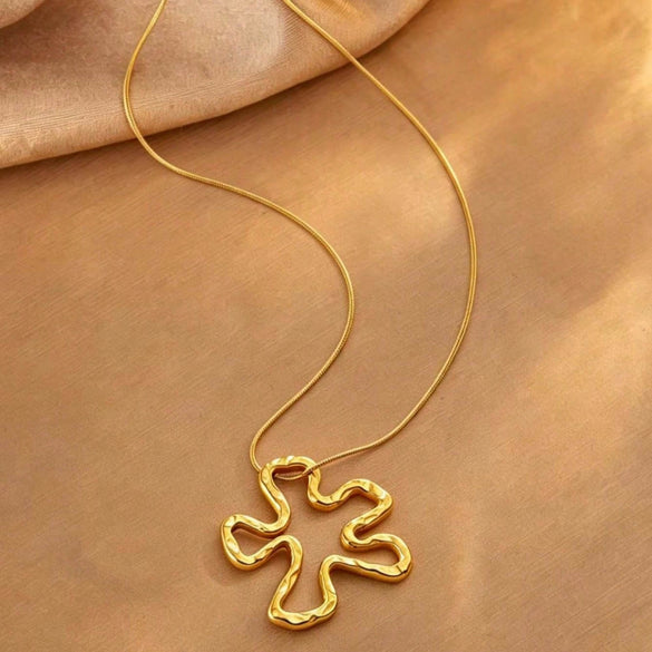 Women's Stainless Steel Hollow Geometric Flower Necklace With Irregular Floral Pendant And O Chain Electroplated Light Luxury Style
