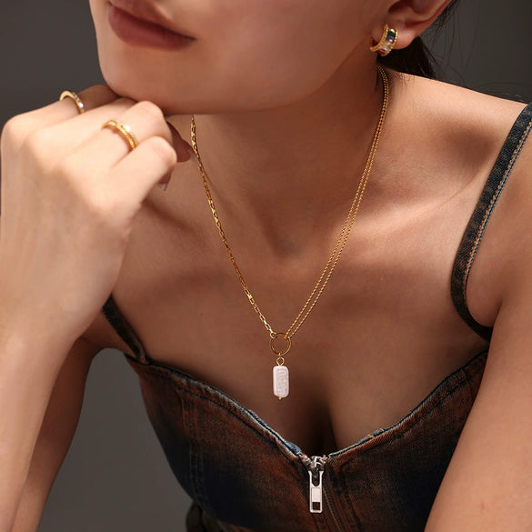 Women's 316L Stainless Steel Imitation Pearl Pendant Necklace Light Luxury Geometric Electroplated Design