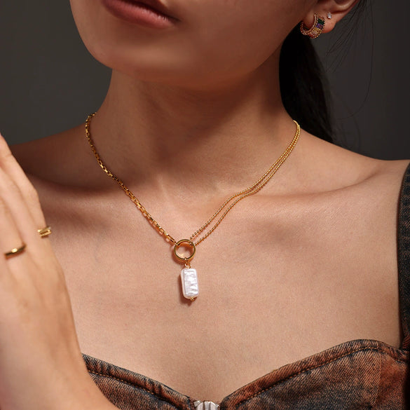 Women's 316L Stainless Steel Imitation Pearl Pendant Necklace Light Luxury Geometric Electroplated Design