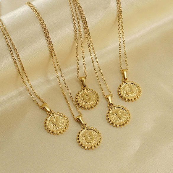 Women's Stainless Steel Letter Pendant Necklace With O Chain Simple Electroplated Clavicle Jewelry