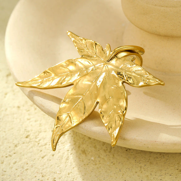 Women's Stainless Steel Maple Leaf Vintage Ring With Electroplating