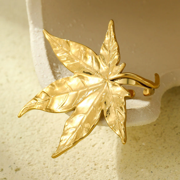 Women's Stainless Steel Maple Leaf Vintage Ring With Electroplating