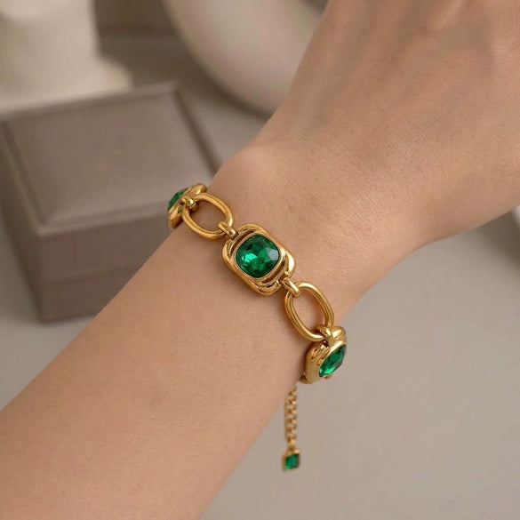 Women's Stainless Steel Necklace And Bracelet Set With Green Artificial Crystal Geometric Irregular Chain And Gold Tone Pvd Finish