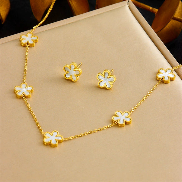 Women's Stainless Steel Oil Dropping Earrings And Necklace Suit With Fiveleaf Flower Pattern Electroplated