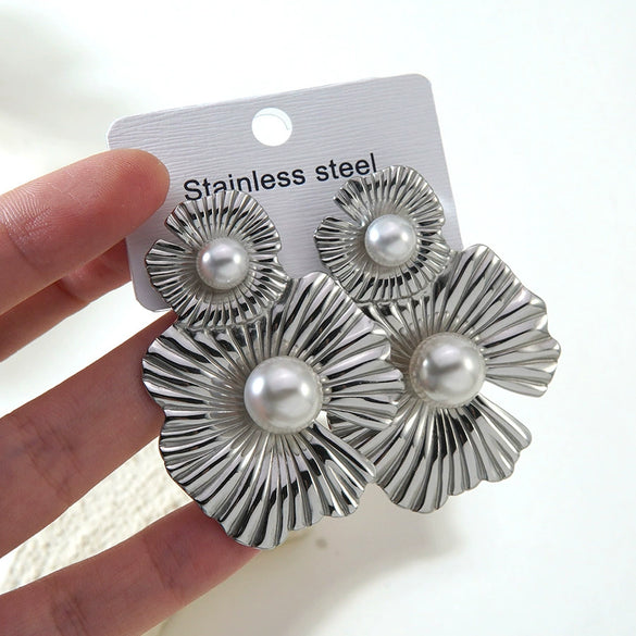 Women's Stainless Steel Pearl Floral Geometric Irregular Earrings With Electroplated Finish Stylish Versatile Western Style Jewelry