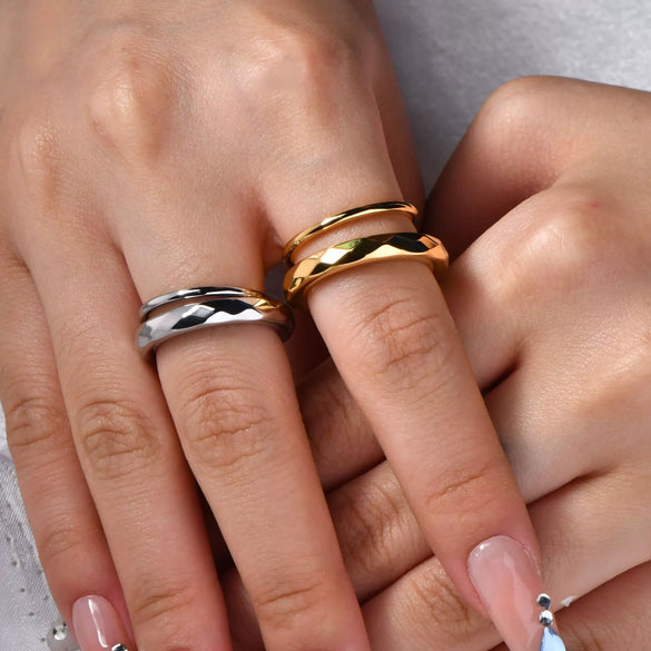 Women's Stainless Steel Plain Ring Electroplated Fashion Jewelry
