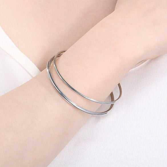 Women's Stainless Steel Polished Round Wire Minimalist Geometric Electroplated Bracelet