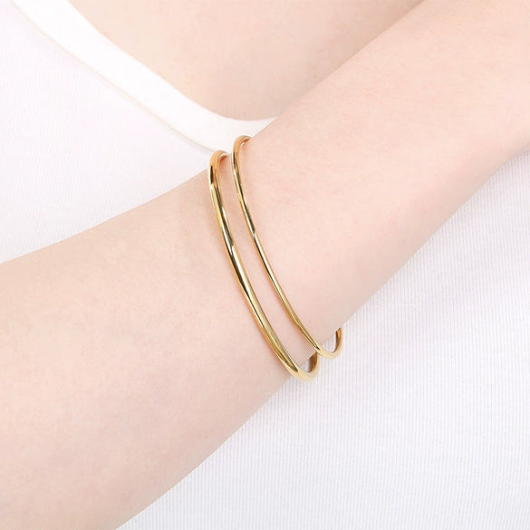 Women's Stainless Steel Polished Round Wire Minimalist Geometric Electroplated Bracelet