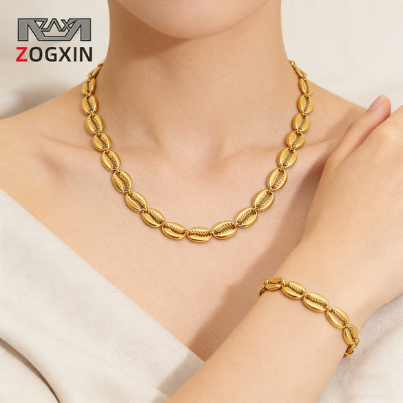 Women's Stainless Steel Shell Pendant Necklace With Geometric Design And Cuban Chain Gold Tone Electroplated Fashion Jewelry